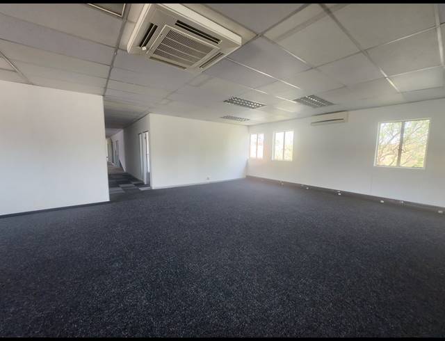 203M² OFFICE TO LET IN RANDJESPARK